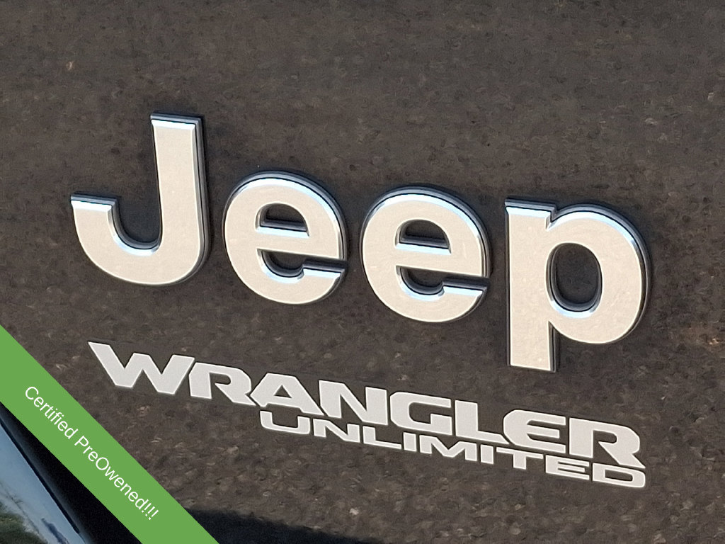Used 2022 Jeep Wrangler Unlimited Sahara w/ Dual Top Group AWD/4WD image 30