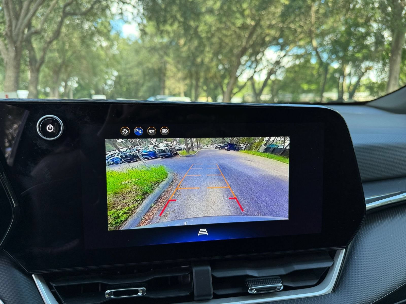 Used 2025 Chevrolet Equinox LT FWD image 21