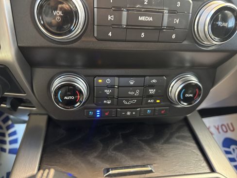 Used 2020 Ford F150 Platinum w/ Equipment Group 701A Luxury image 28