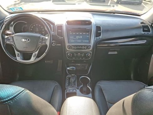 Used 2014 Kia Sorento SX w/ 3rd Row Package image 10