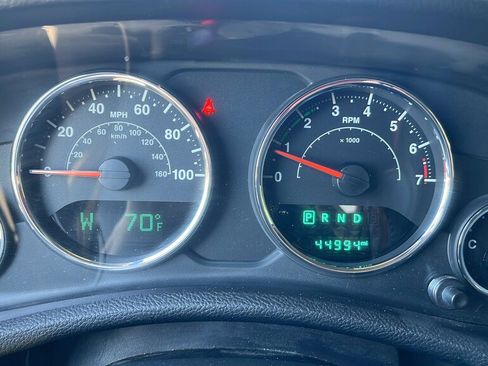 Used 2016 Jeep Wrangler Unlimited Sahara w/ Max Tow Package AWD/4WD image 12