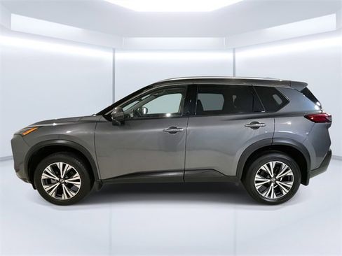 Used 2021 Nissan Rogue SV w/ Premium Package image 9