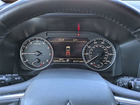 Used 2025 Mitsubishi Outlander SE image 29