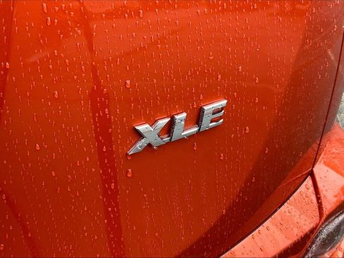 Used 2016 Toyota RAV4 XLE image 9