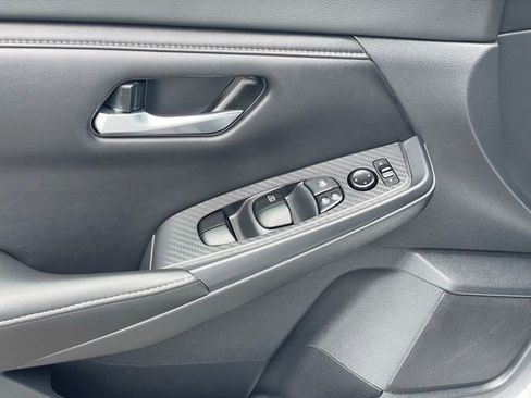 Certified 2023 Nissan Sentra S FWD image 12