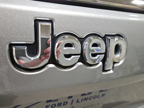 Used 2022 Jeep Compass Limited AWD/4WD image 39