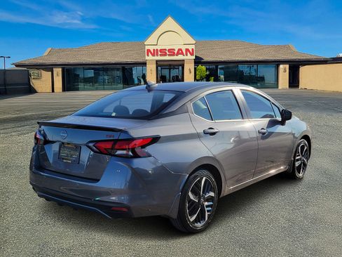 Used 2025 Nissan Versa SR w/ Trunk Package image 4