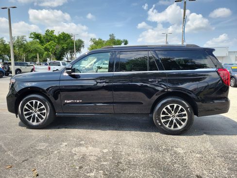 Certified 2025 Ford Expedition Platinum image 6