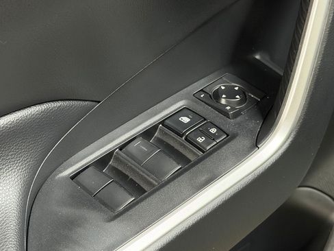 Used 2024 Toyota RAV4 LE FWD image 27