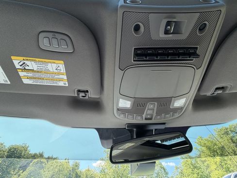 Used 2017 Ford F250 Lariat w/ Lariat Ultimate Package AWD/4WD image 30