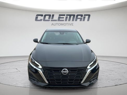 Used 2025 Nissan Altima 2.5 S FWD image 9