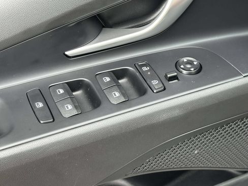 Used 2026 Hyundai Elantra Hybrid FWD image 15