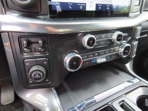 Used 2022 Ford F150 Lariat AWD/4WD image 29