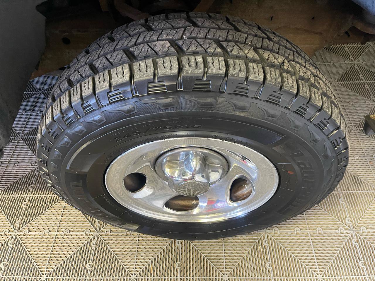 Used 2004 Ford F150 XLT AWD/4WD image 10