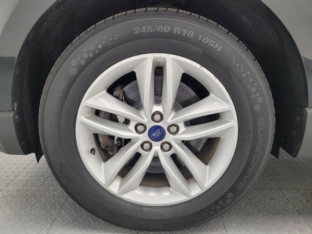 Used 2017 Ford Edge SEL w/ Equipment Group 201A AWD/4WD image 31