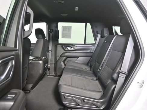 Used 2024 Chevrolet Tahoe LS image 18