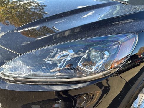 Used 2022 Ford Escape SE w/ Convenience Package image 9