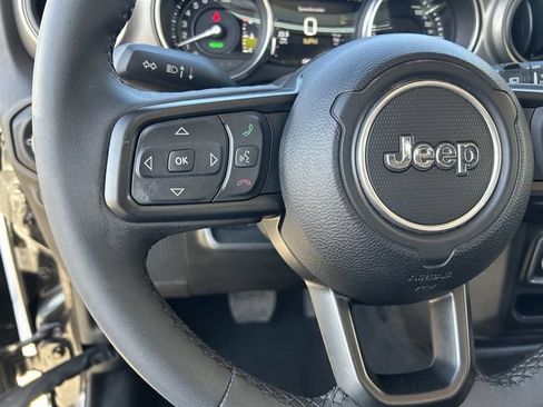 Used 2023 Jeep Wrangler Unlimited AWD/4WD image 24