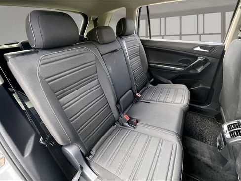 Used 2024 Volkswagen Tiguan S image 23