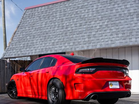 Used 2015 Dodge Charger SRT Hellcat image 7