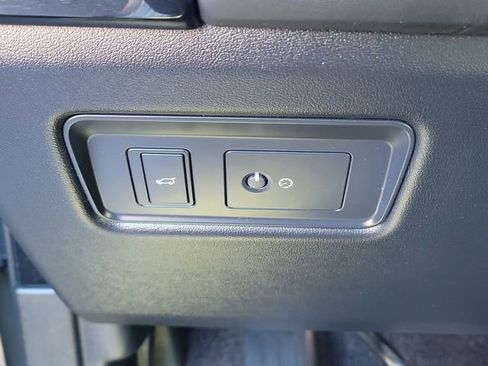 Used 2019 Land Rover Range Rover Long Wheelbase Supercharged image 23