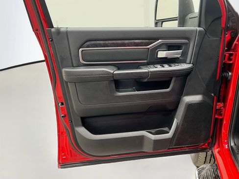 Used 2024 RAM 2500 Big Horn w/ Bed Utility Group image 16