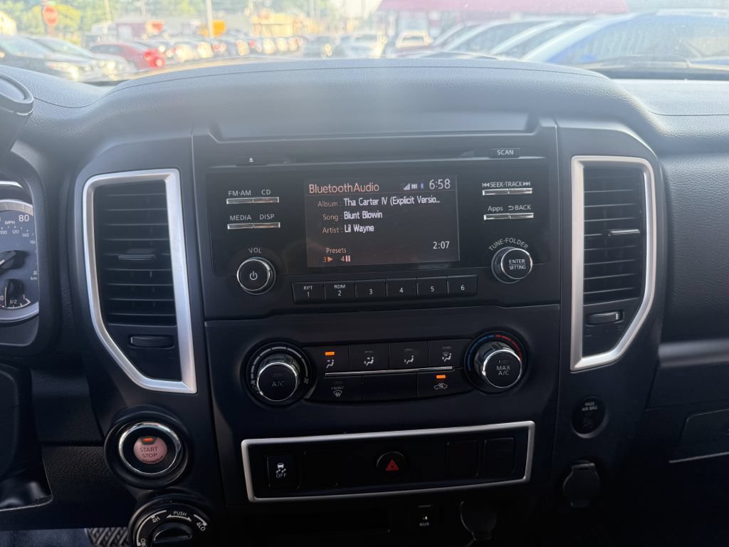 Used 2017 Nissan Titan S AWD/4WD image 12