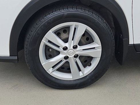 Used 2023 Nissan Kicks S FWD image 32
