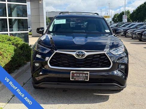 Used 2022 Toyota Highlander LE AWD/4WD image 8