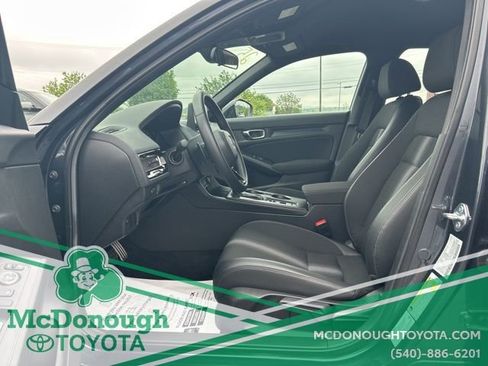 Used 2025 Honda Civic Sport image 9