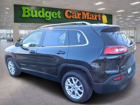 Used 2016 Jeep Cherokee Latitude w/ Cold Weather Group AWD/4WD image 5