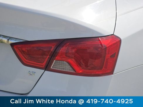 Used 2015 Chevrolet Impala LT FWD image 12