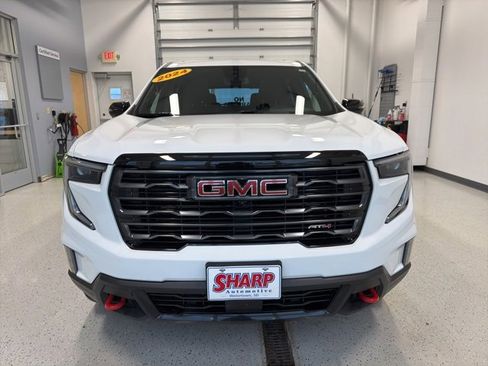 Used 2025 GMC Acadia AT4 image 5