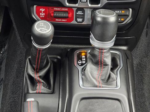 Used 2020 Jeep Gladiator Rubicon image 35