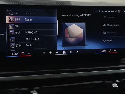 Used 2024 BMW X6 xDrive40i w/ Premium Package image 47