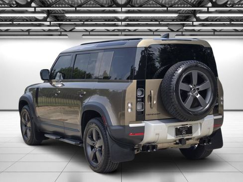 Used 2025 Land Rover Defender 110 S AWD/4WD image 7