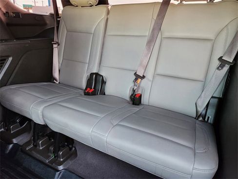 Used 2021 Chevrolet Tahoe Z71 w/ Z71 Signature Package image 30