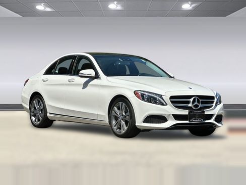 Used 2017 Mercedes-Benz C 300 Sedan image 7