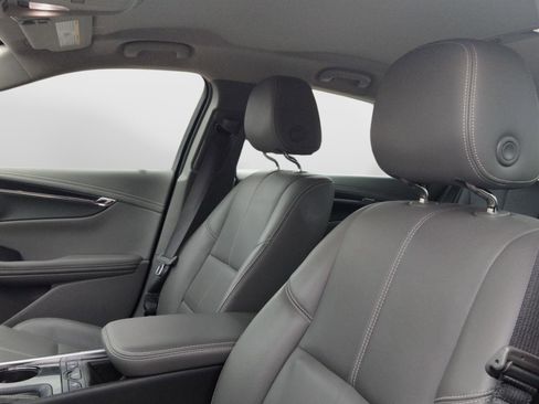 Used 2017 Chevrolet Impala LT w/ Leather Package image 13