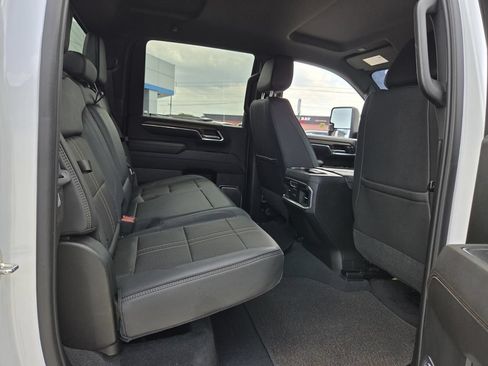 Used 2024 Chevrolet Silverado 2500 High Country w/ Z71 Off-Road Package AWD/4WD image 18
