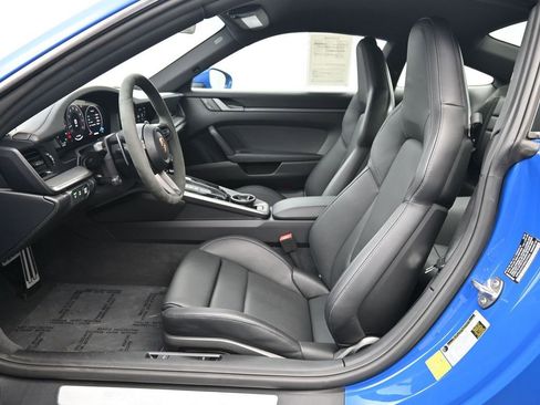 Used 2025 Porsche 911 Carrera S image 7