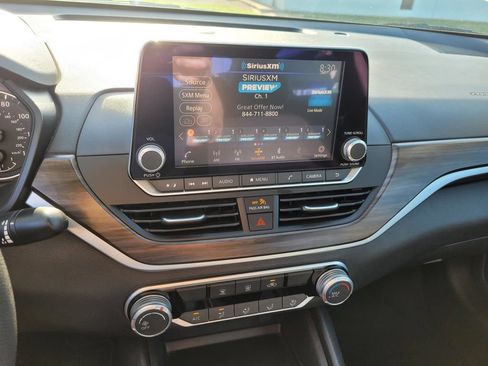 Used 2025 Nissan Altima 2.5 SV AWD/4WD image 20