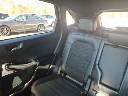 Certified 2025 Ford Escape ST-Line image 12