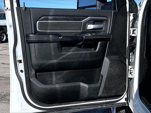 Used 2024 RAM 2500 Big Horn w/ Off Road Package image 21
