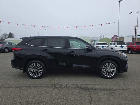 Used 2020 Toyota Highlander Platinum image 6