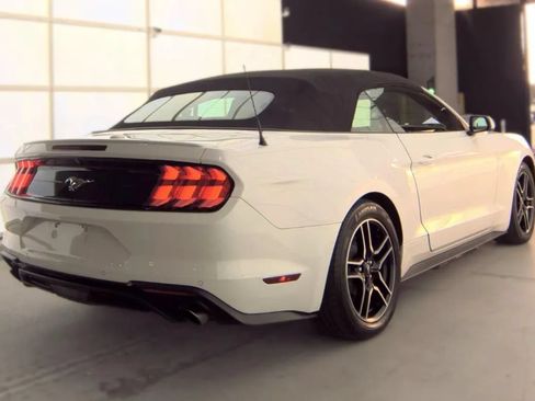 Used 2022 Ford Mustang Premium RWD image 5