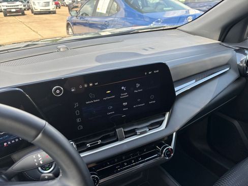 Used 2025 Chevrolet Equinox LT FWD image 20