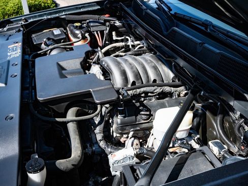 Used 2018 Chevrolet Silverado 1500 LTZ Z71 w/ LTZ Plus Package image 37