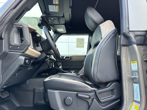 New 2025 Ford Bronco Big Bend w/ Black Diamond Package image 5