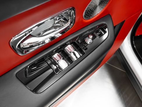 Used 2021 Rolls-Royce Cullinan Black Badge image 65